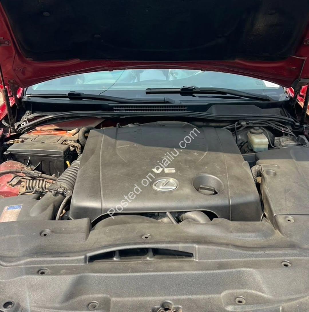 Immaculate 2009 Lexus IS250 – 9M