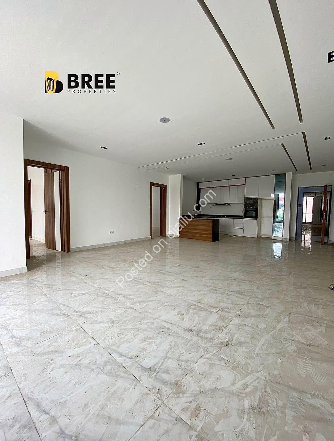 Luxury 2BR Apartment with Pool & Gym in Prime VI