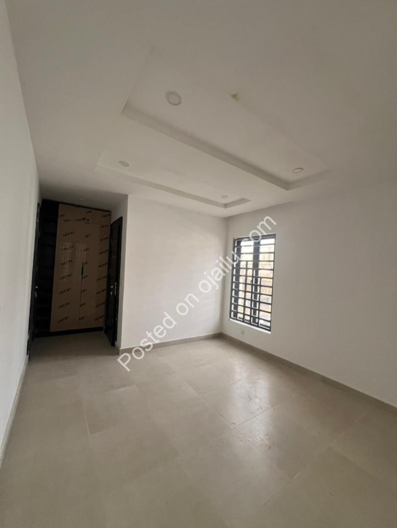 Lekki’s Finest: 4-Bedroom Haven with Cinema & Elevator