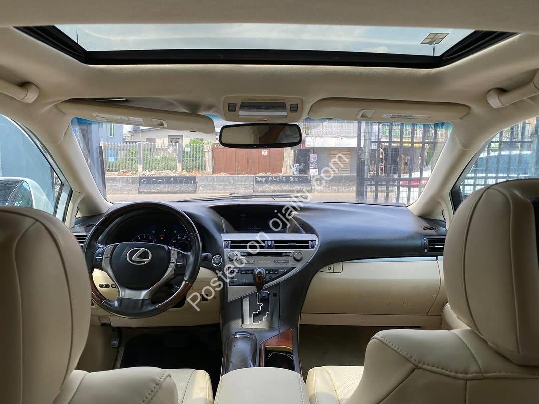 Unregistered Lexus RX350: Luxury Awaits