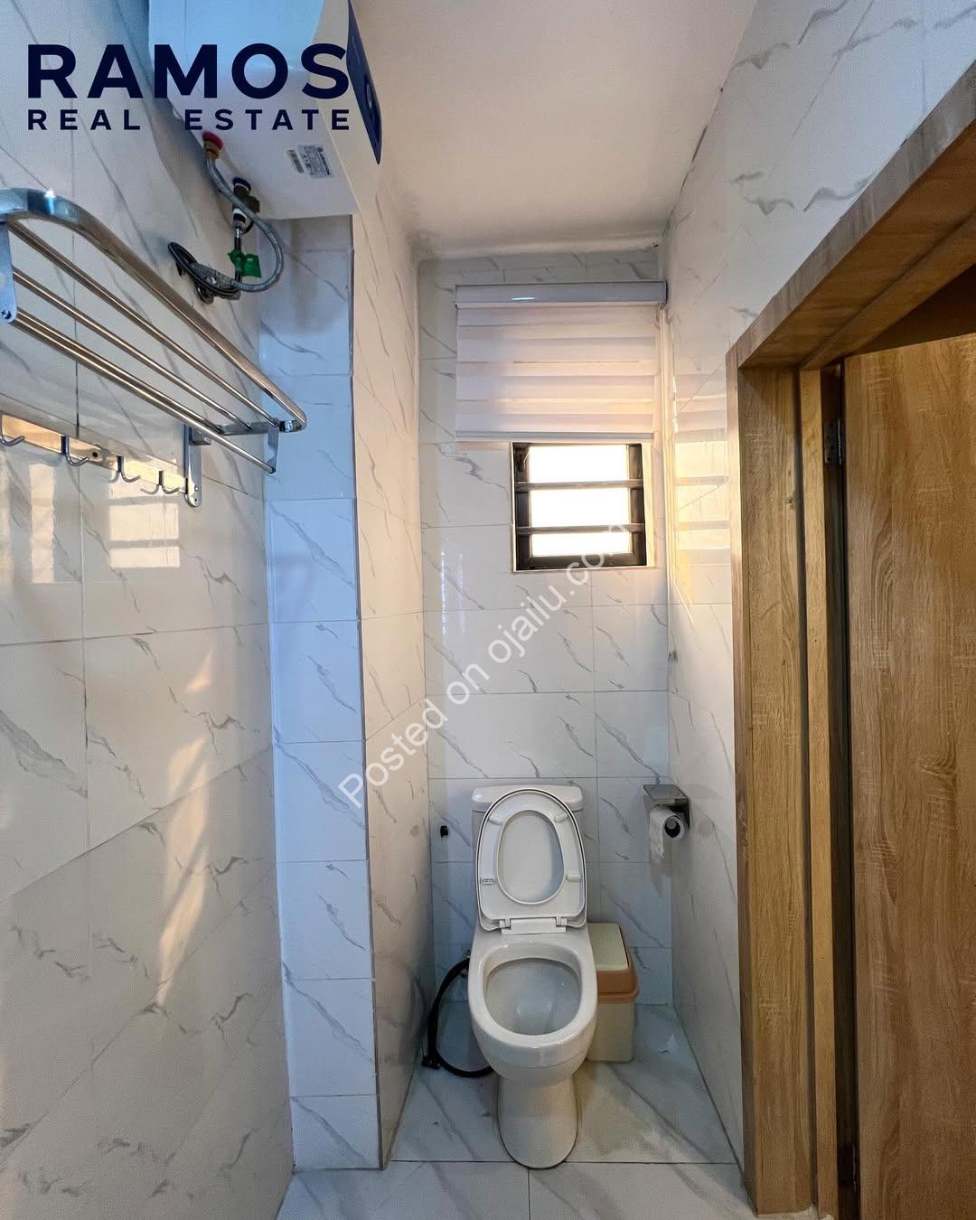 Luxury Ikate 2-Bed Apartment with Pool & Short-Let Potential