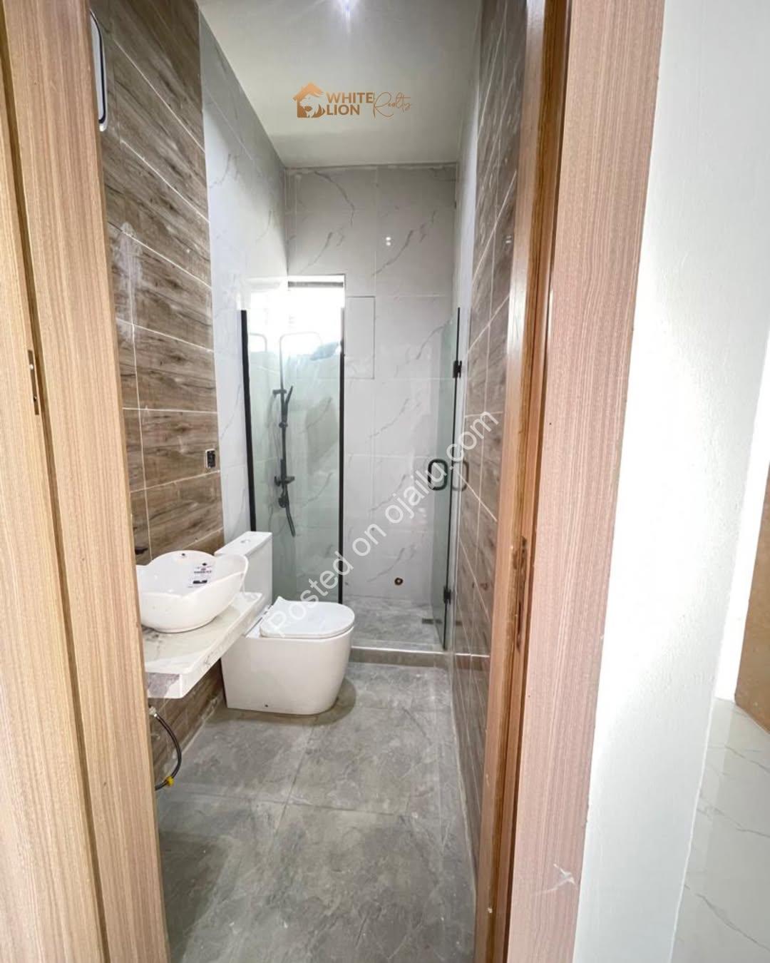 Sleek 4-Bed Duplex with Resort-Style Pool in Chevron