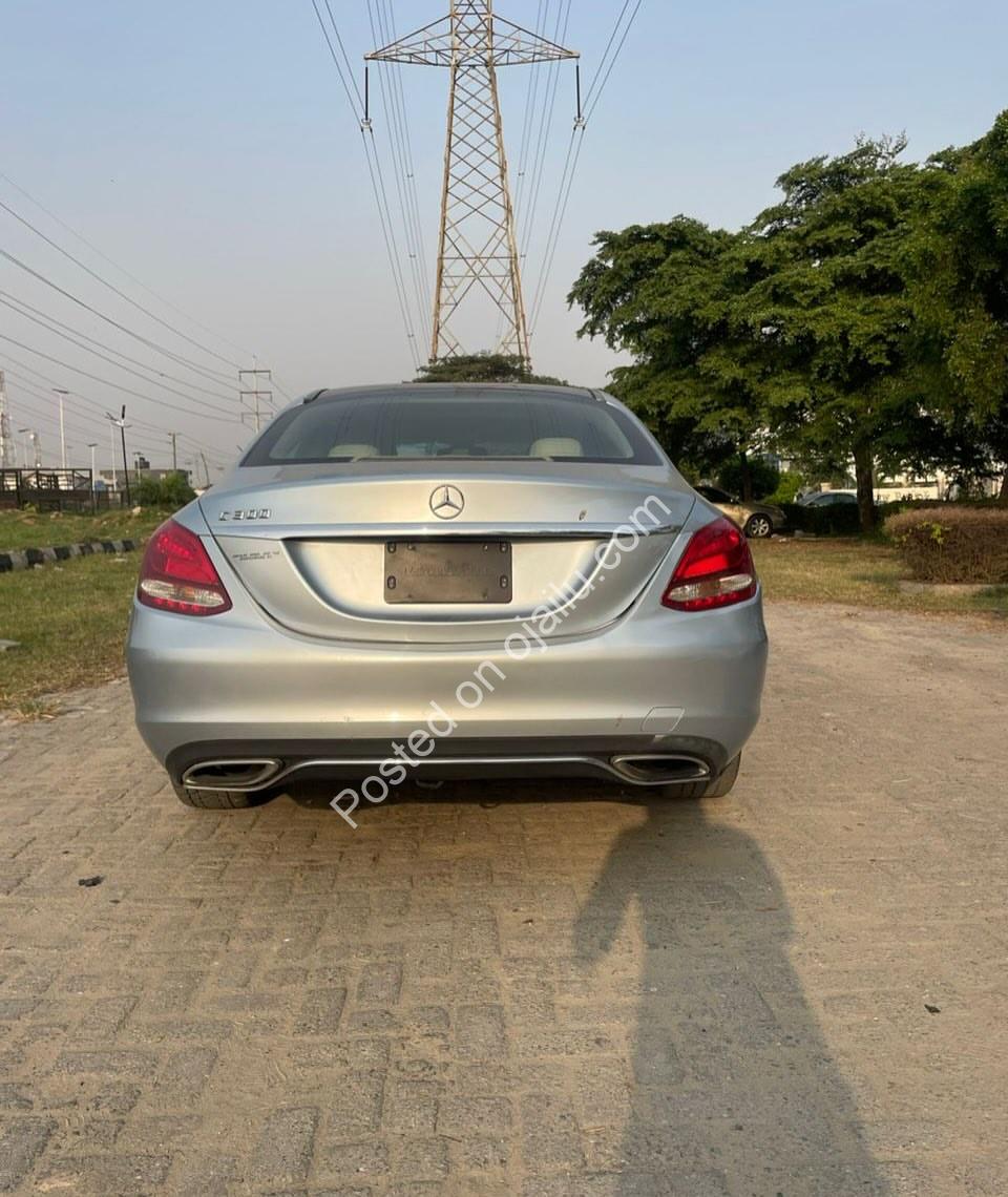 2017 Mercedes C300 4Matic: Luxury & Tech for 19M