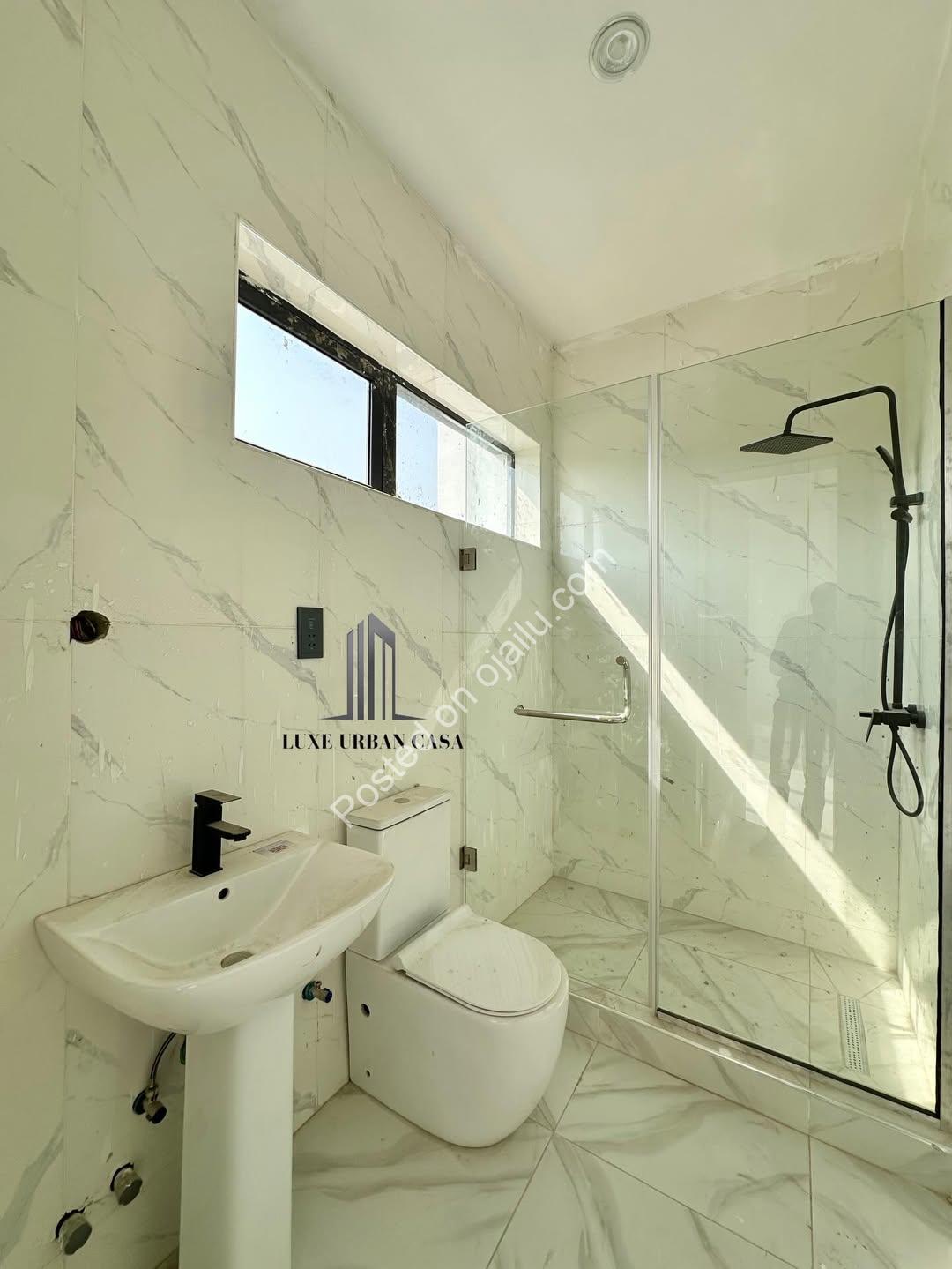 Exclusive Victoria Island Haven: 2-Bed Gem with Pool & Gym