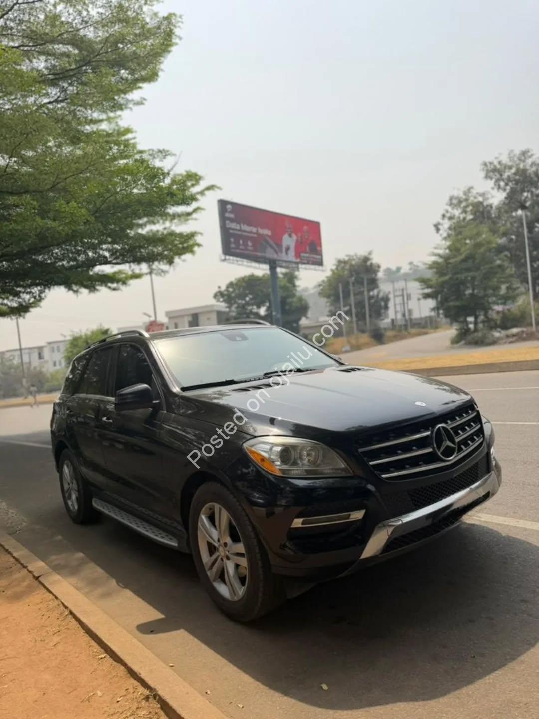 Luxury ML 350: Original Papers, Pristine & Priced