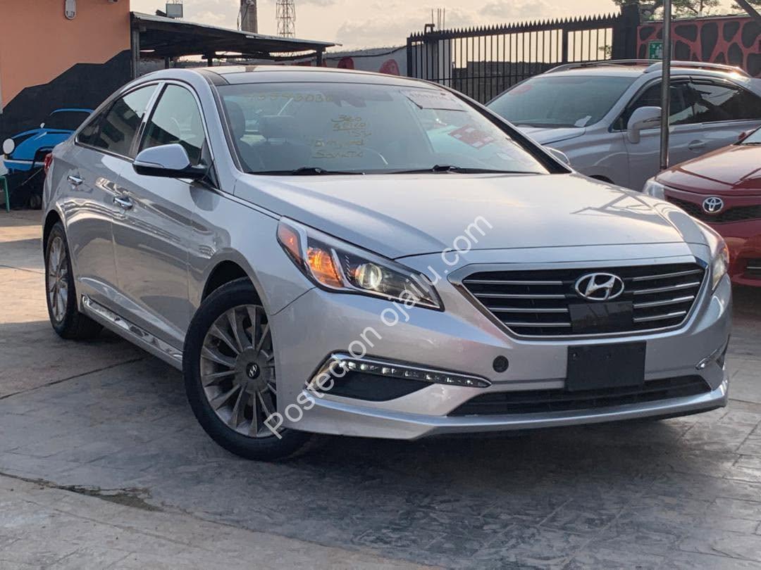 Luxury Sonata: Panoramic Roof & Smart Tech