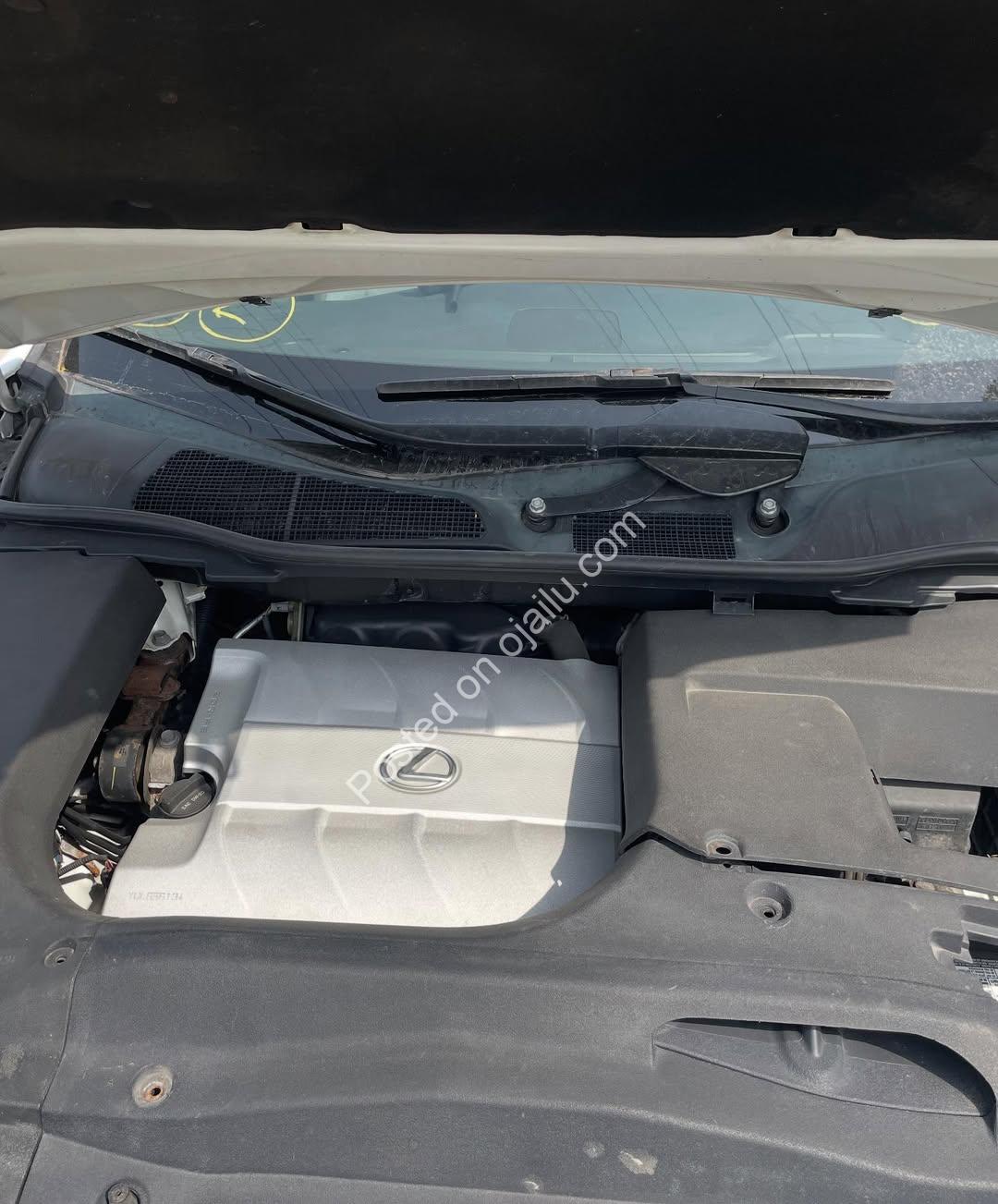 Luxury Lexus RX350: Sunroof & Tech for 20M