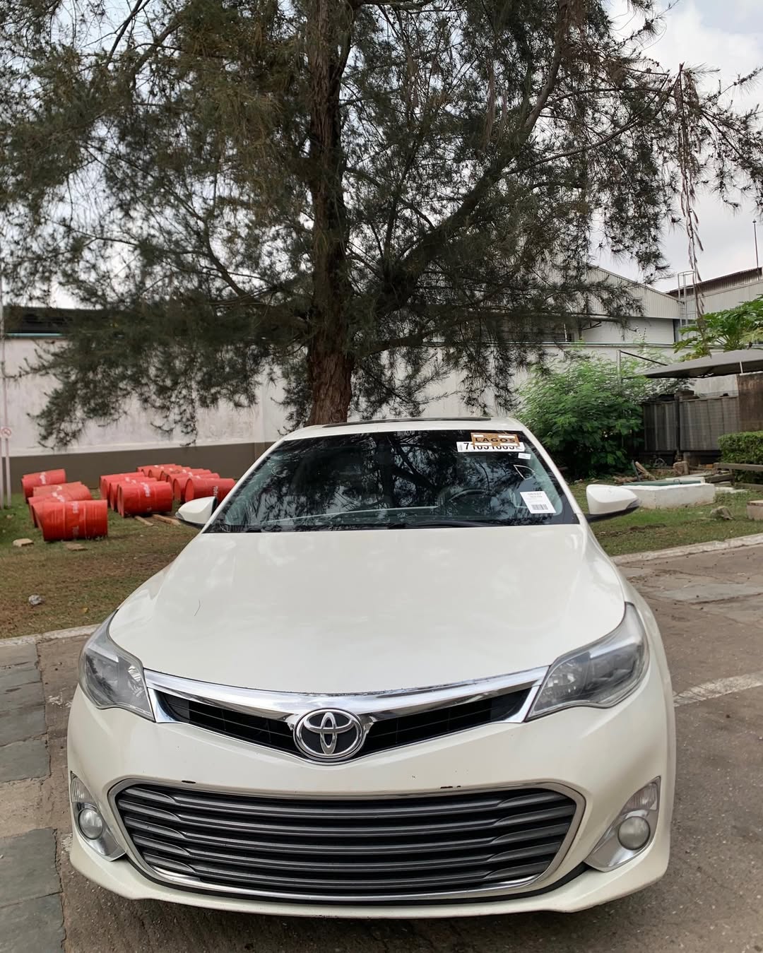 Luxury Loaded 2013 Avalon: Premium Features, Clean Title