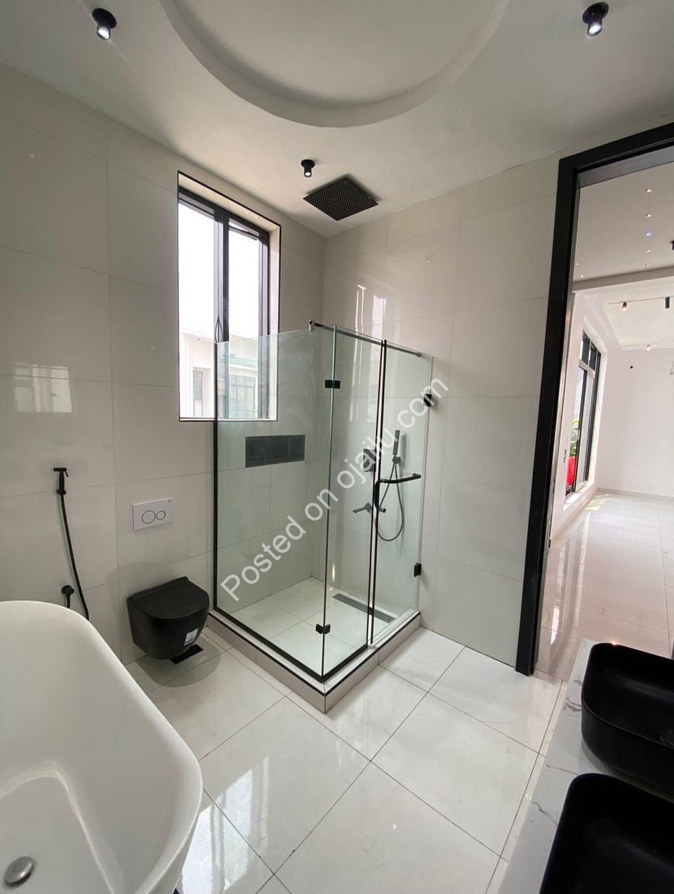 Exquisite 5-Bed Duplex in Prime Lekki | Brand New & Flood-Free