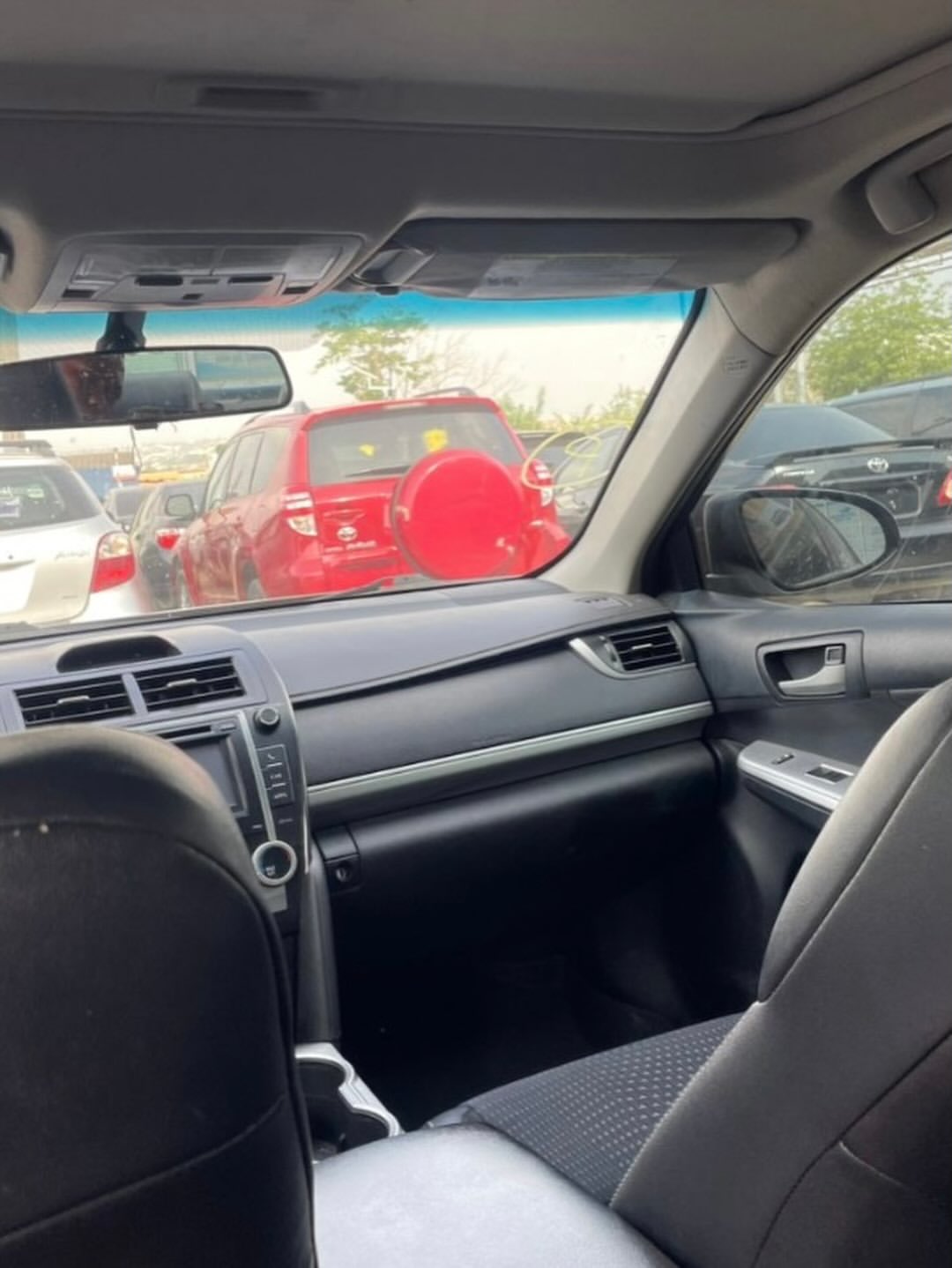 2012 Toyota Camry XLE: V4 Power, Prime Magodo Spot