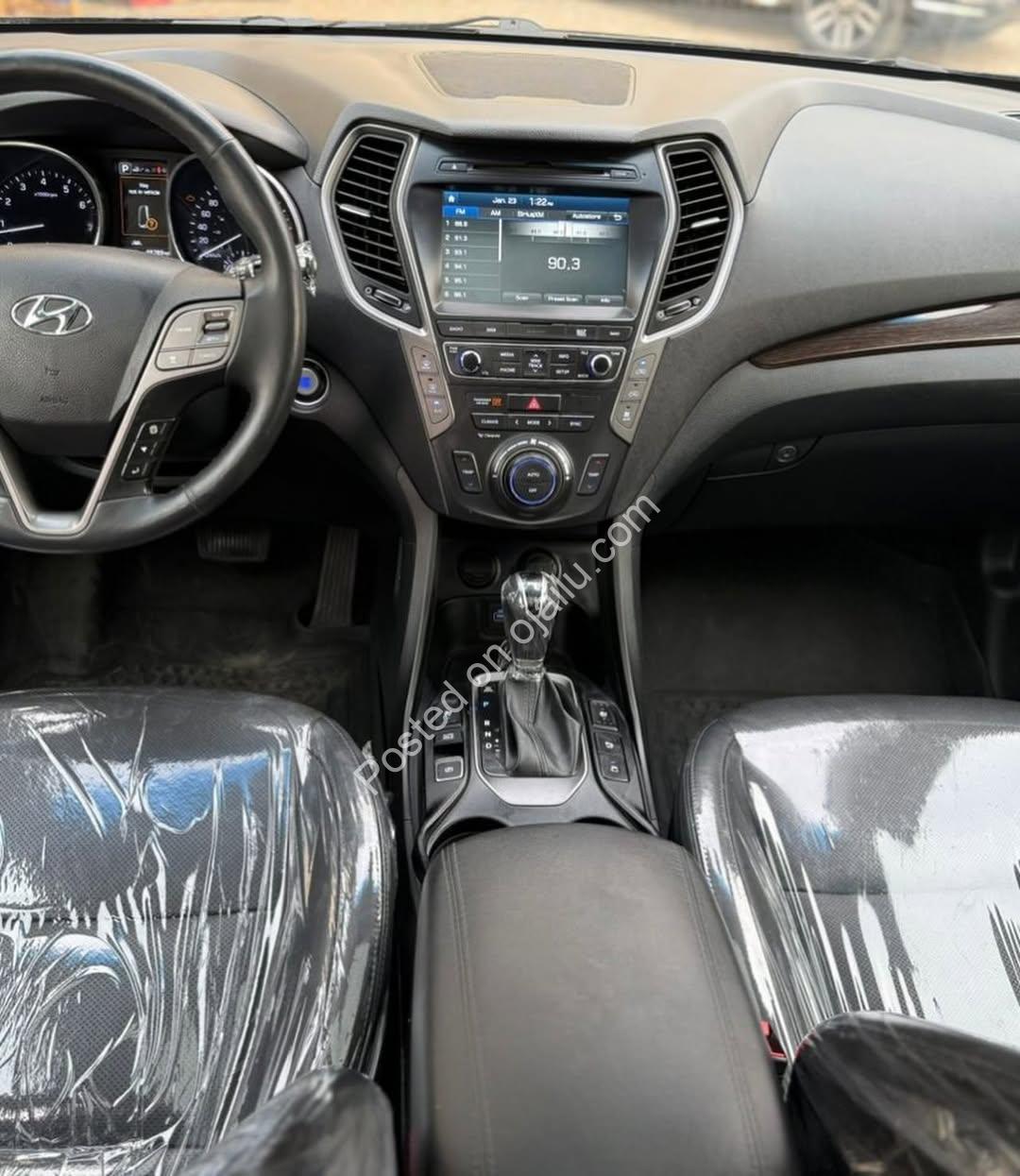 Luxury 2016 Santa Fe XL: Panoramic Roof & 360 Cam