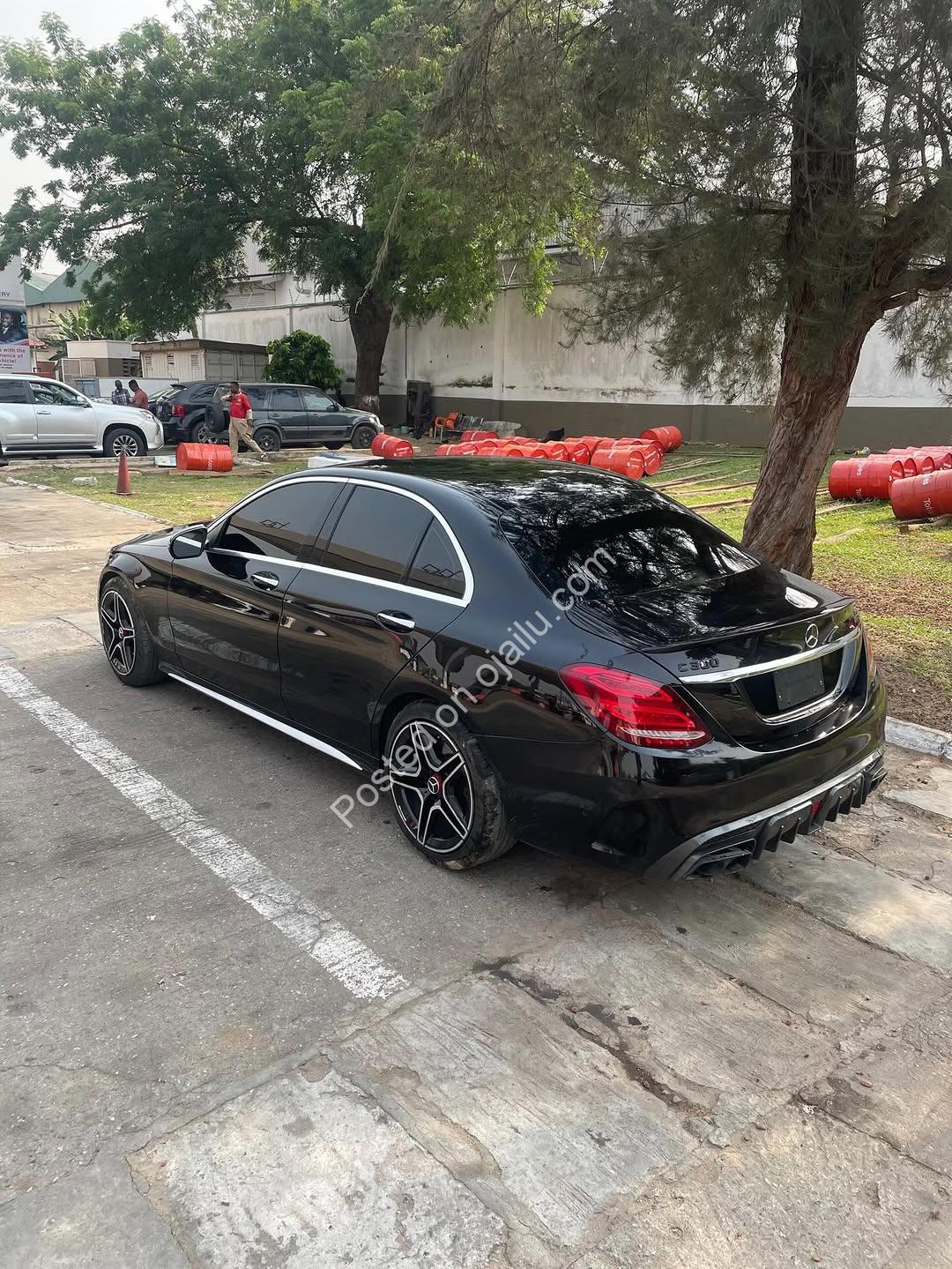 Luxury Sport Sedan: 2017 Mercedes C 300