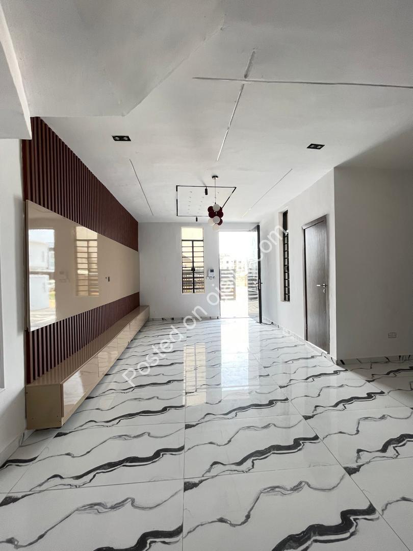 4-Bed Semi-Detached in Ikota: Spacious, Secure, All En-Suite