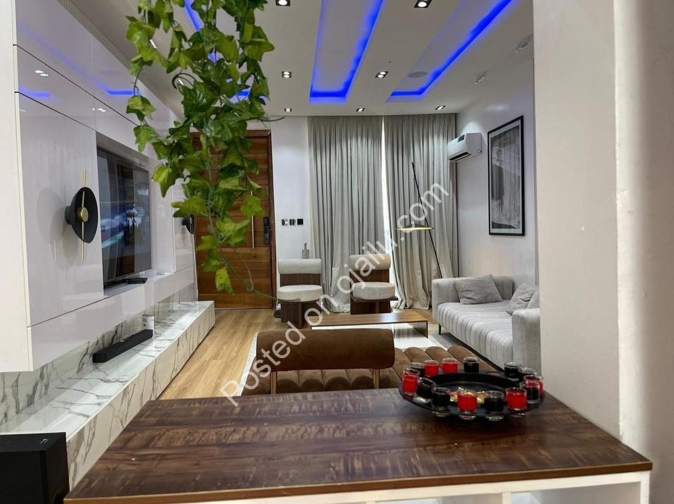 Lekki’s Masterpiece: 2-Bed Ensuite with Walk-In Closet