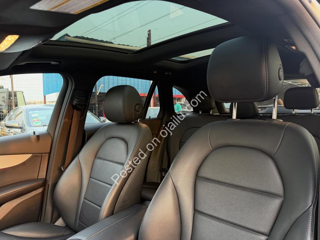 2022 GLC300: Luxury Tech & 40% Driveaway Deal