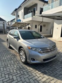 2015 Toyota Venza: Luxury SUV