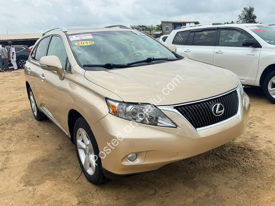 Luxury Lexus RX350: Low Miles, High Vibes!