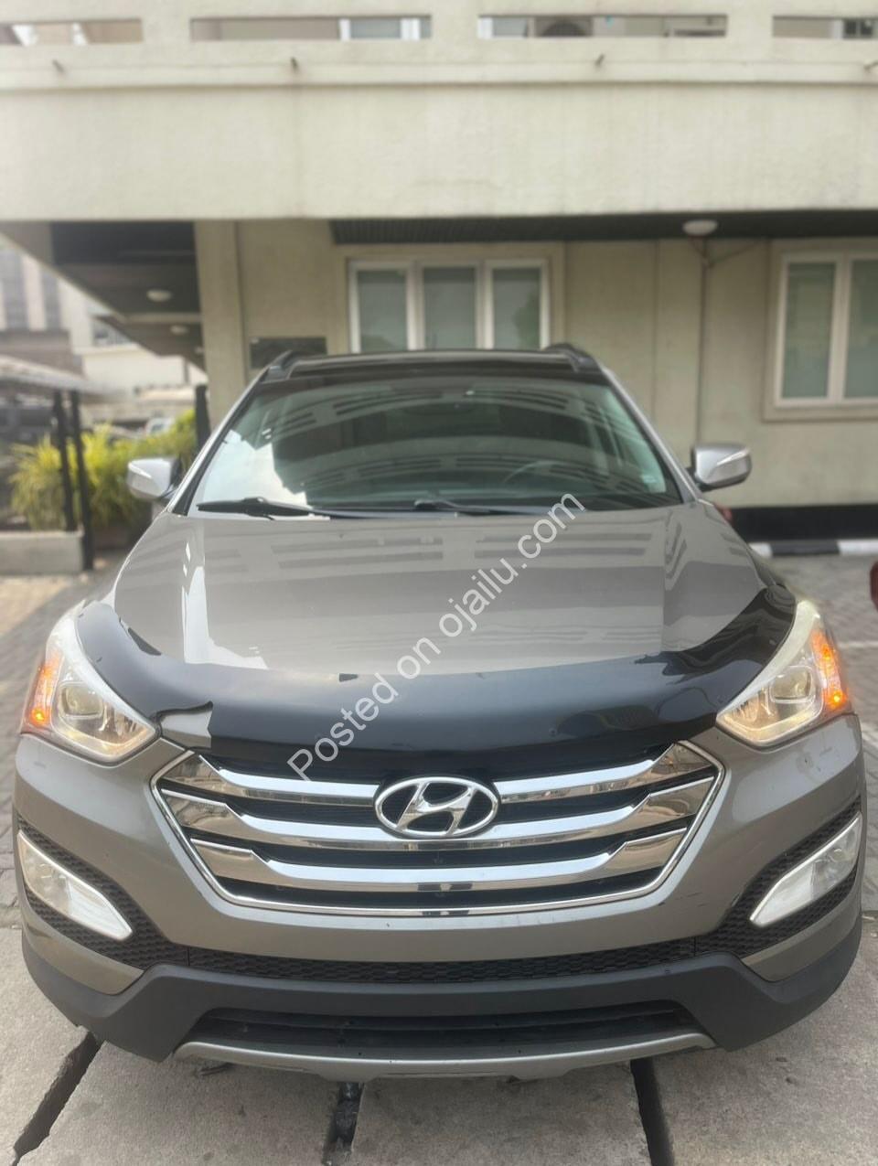 2015 Hyundai Santa Fe: Panoramic Roof, Full Option