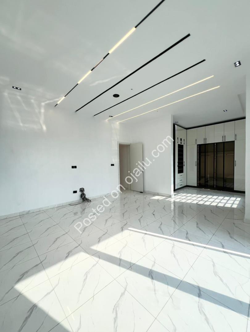 5-Bed Ajah Palace: Pool, BQ & Governor’s Consent