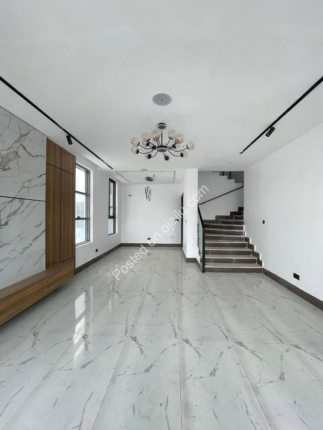 Lekki’s Finest: 5-Bedroom Palace with Pool & Privacy