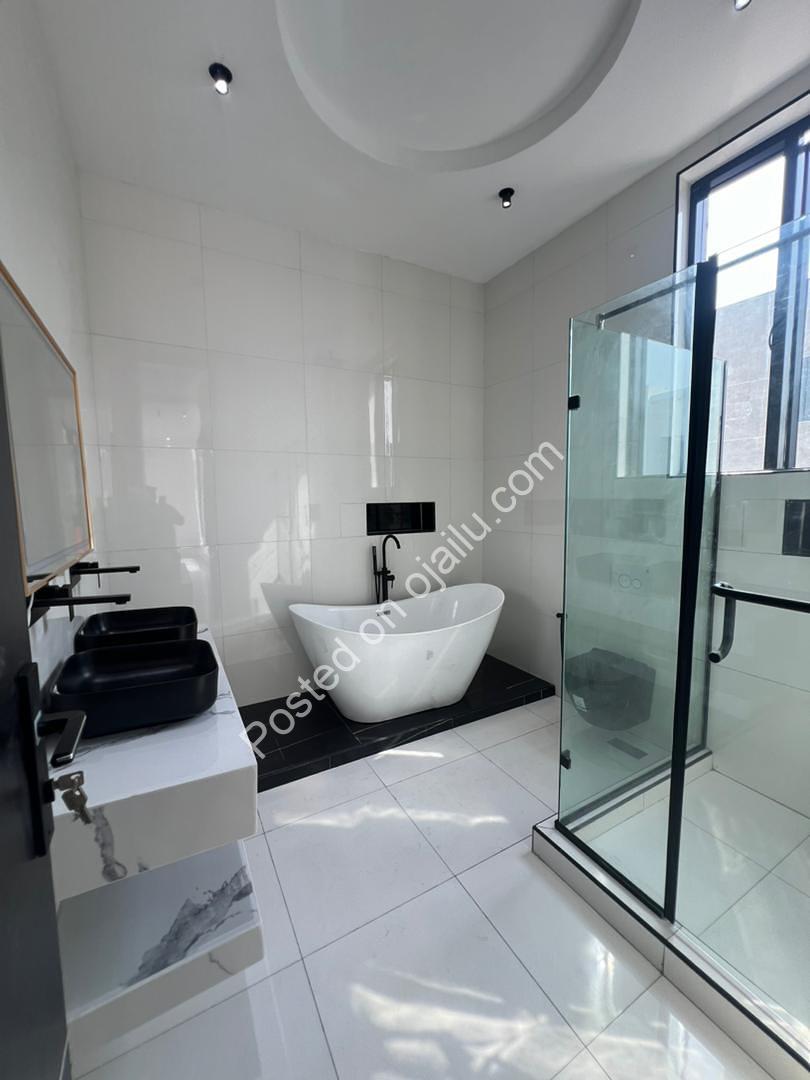 Chevron’s Premier 5-Bedroom Family Estate