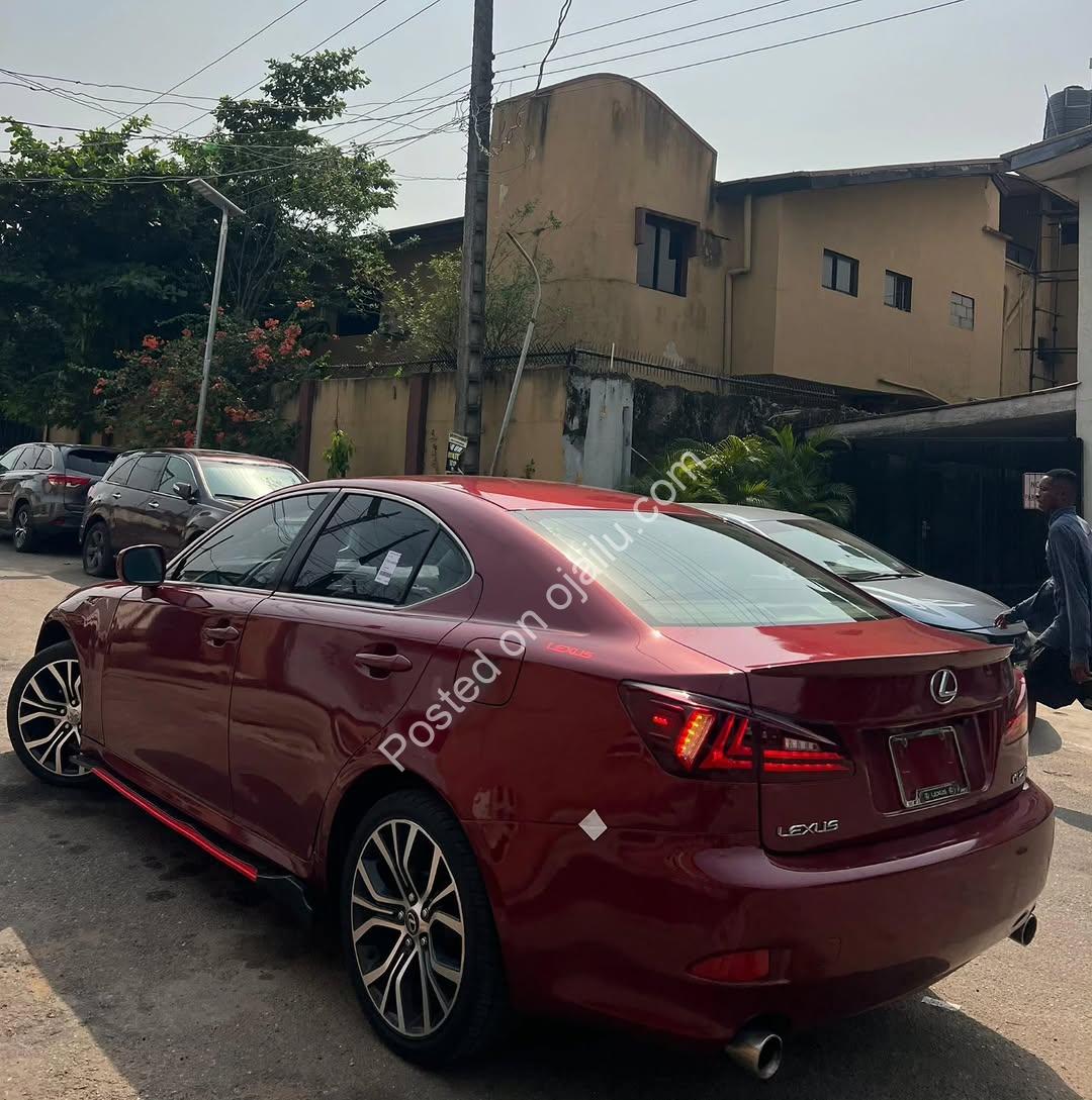 Immaculate 2009 Lexus IS250 – 9M