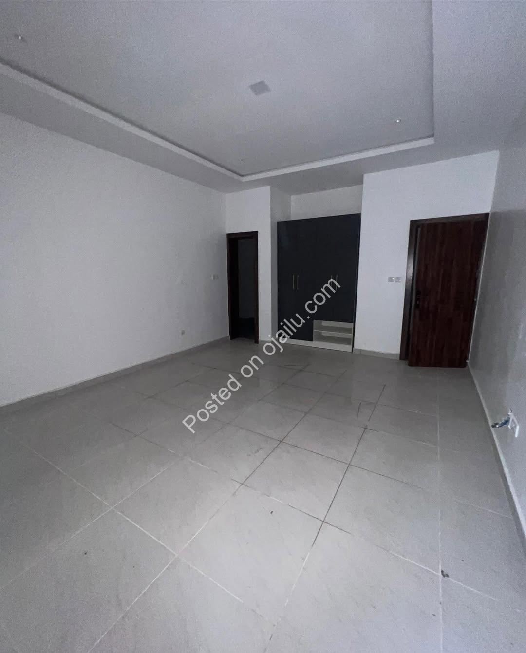 Lekki’s Finest: 2-Bed Ensuite Gem