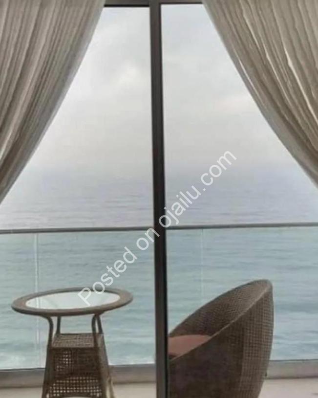 8th-Floor Eko Pearl Gem: Sea & Marina Views Await