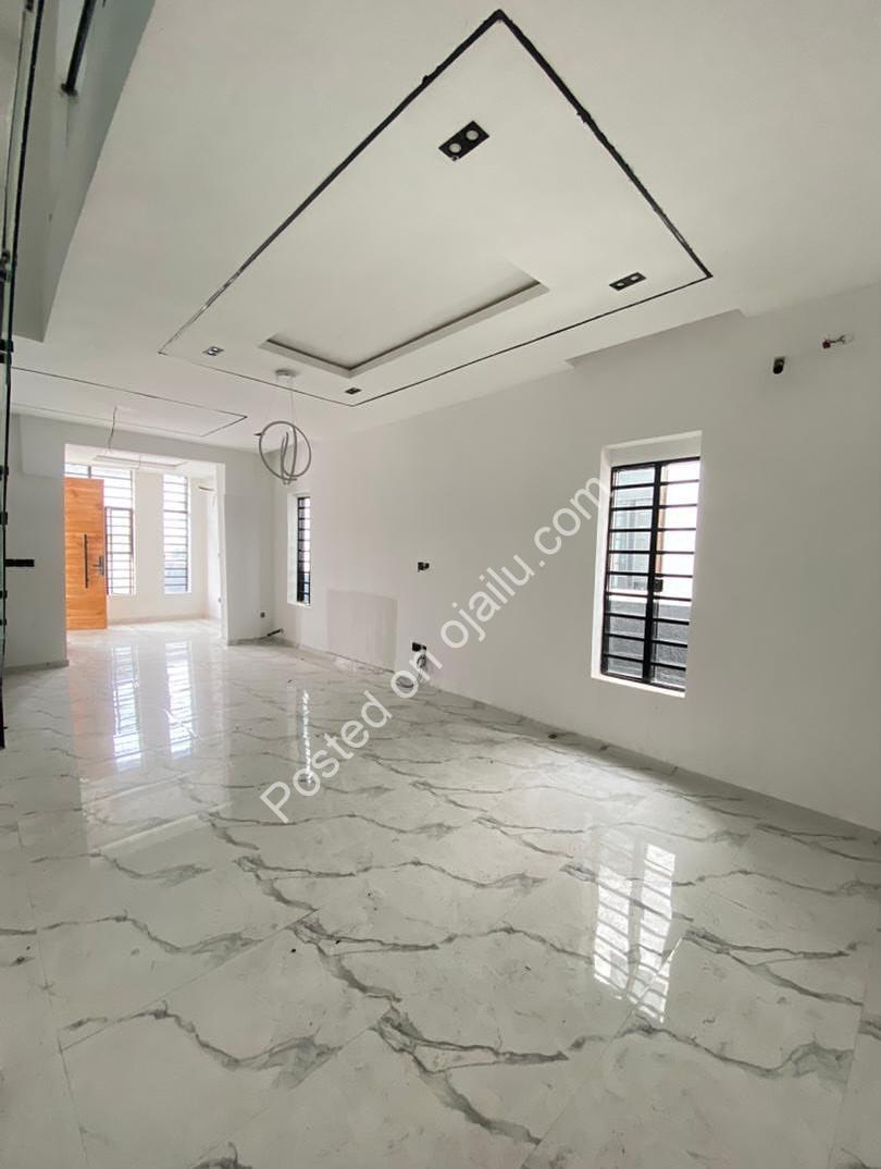 Lekki’s Finest: 4-Bedroom Duplex with BQ & Governors Consent