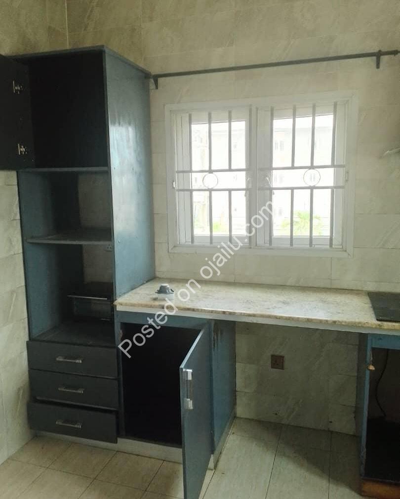 Lekki Phase 1 Gem: 2-Bed Ensuite Haven