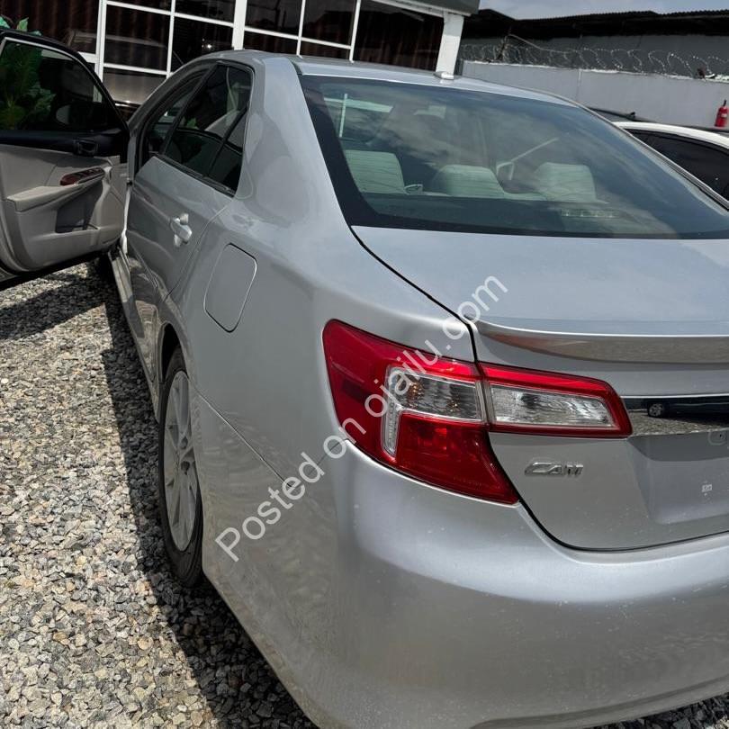 Luxury Ride, Unbeatable Price: 2013 Camry XLE