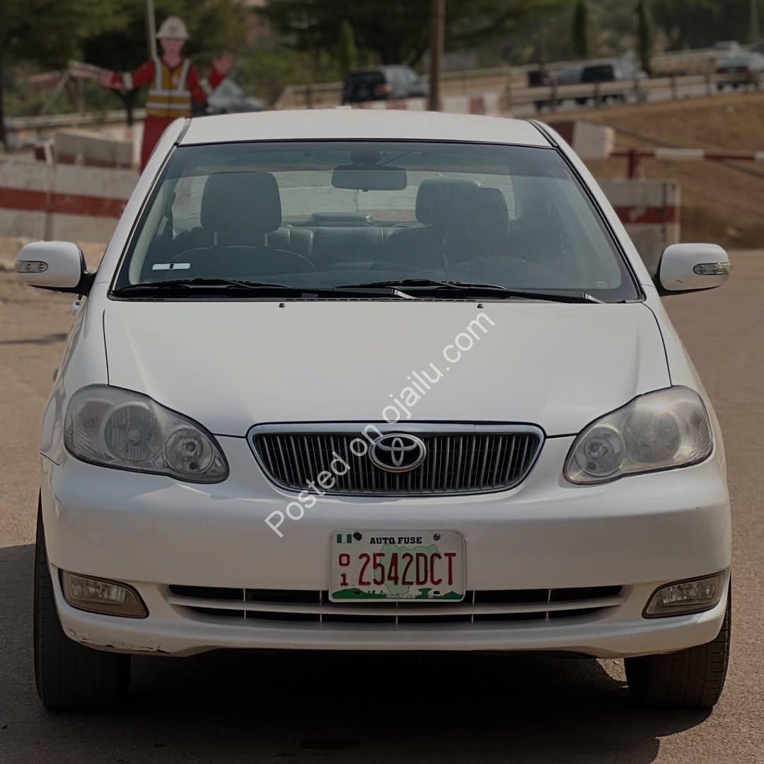 Unbeatable 2005 Corolla Altis: Clean & Ready