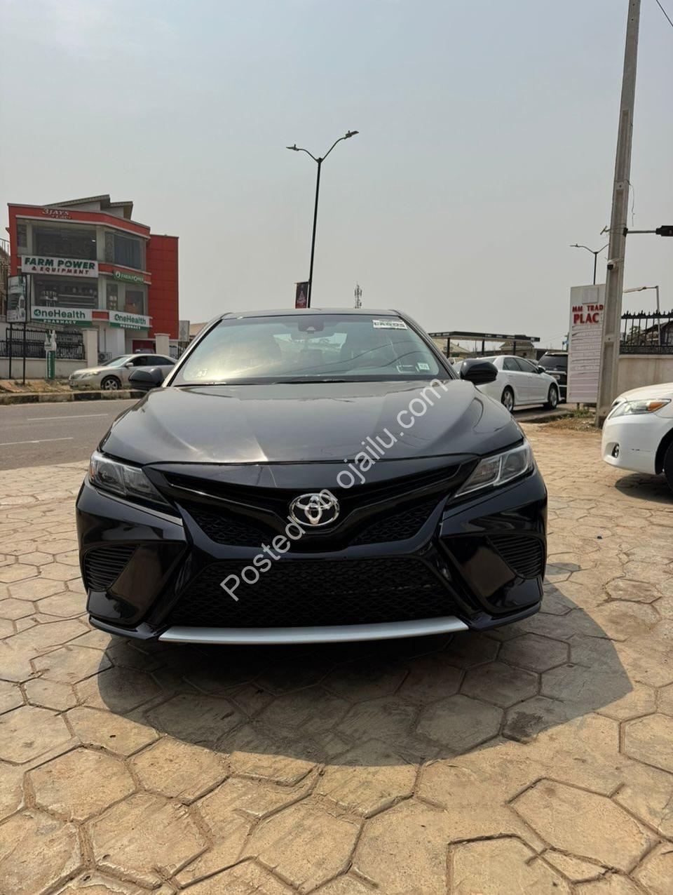 2018 Camry Sport: Fuel-Efficient & Flawless