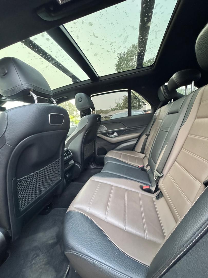 Luxury SUV: Roomy, Powerful, & Duty-Paid