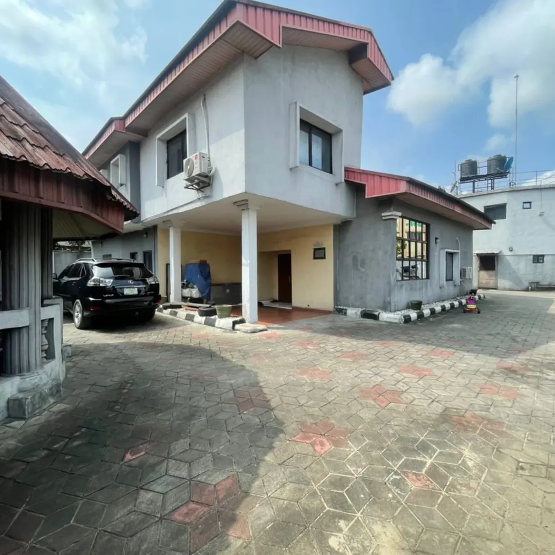 Spacious 5-Bed Duplex with Offices & Secure Estate Living