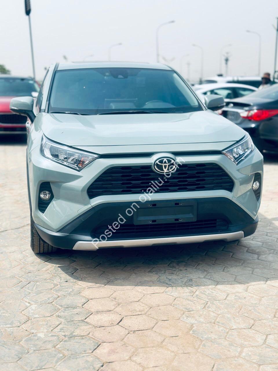 2020 Toyota RAV4: Belgian Import, Green & Gorgeous