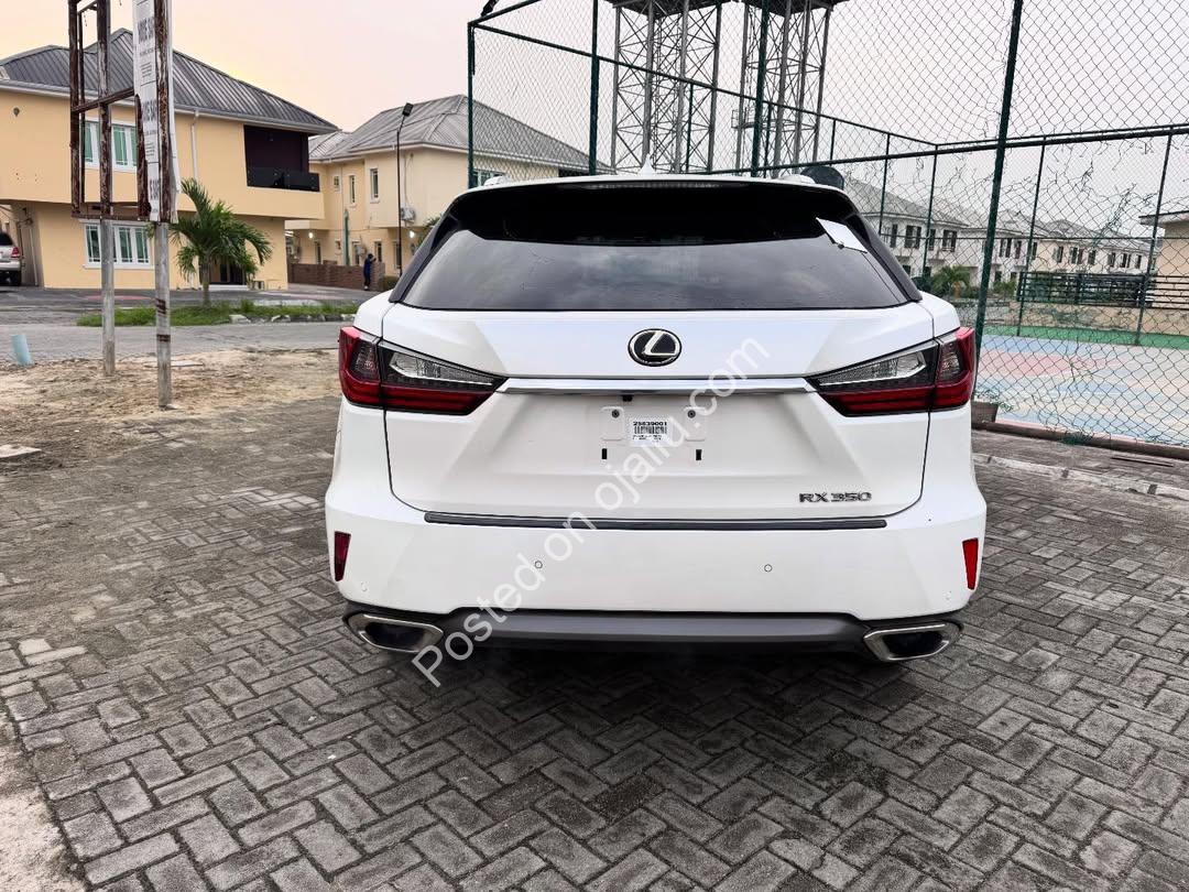 Luxury 2016 Lexus RX350: Heated & Ventilated Seats