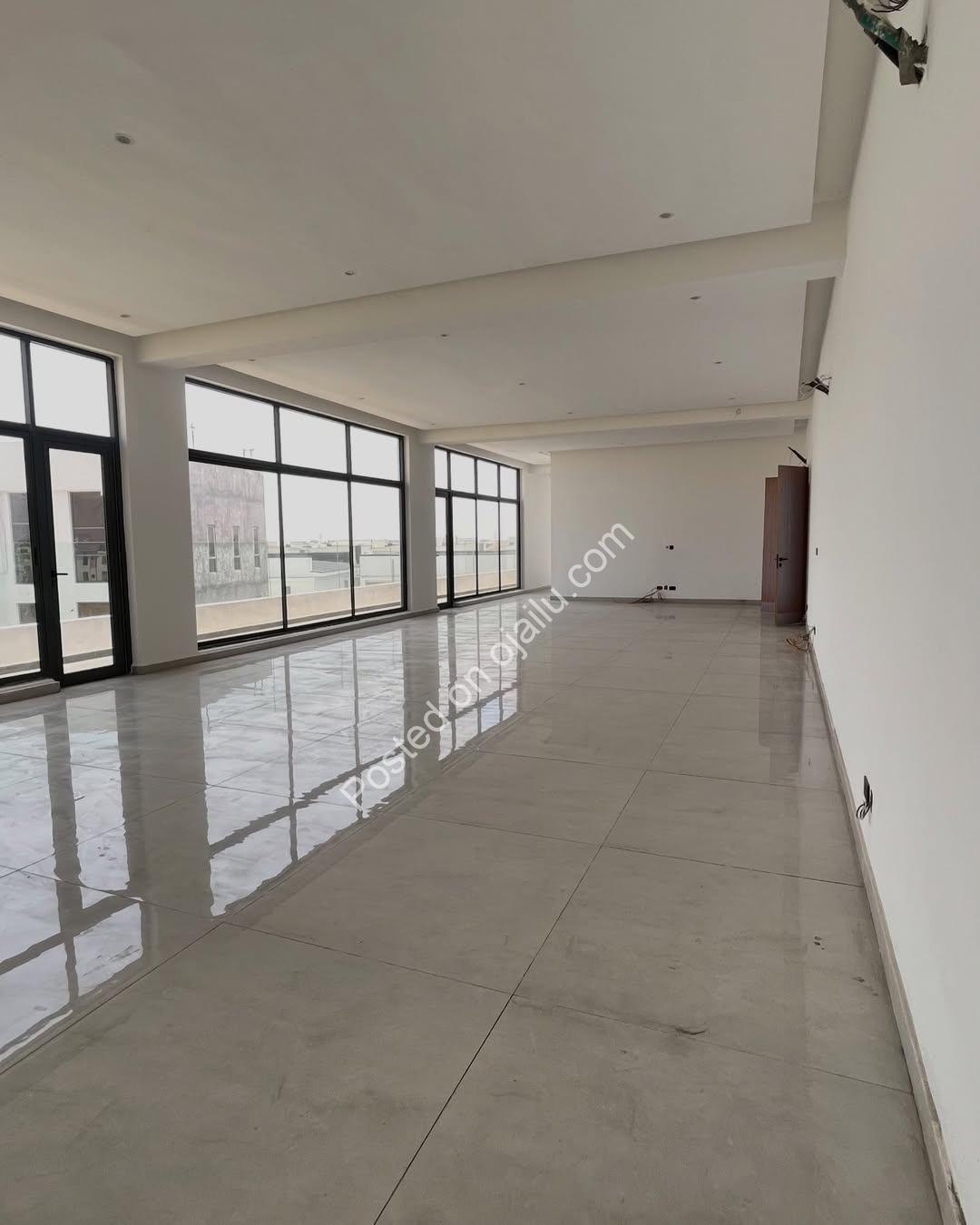 Ikate’s Ultimate Penthouse: Cinema, Pool & Private Gym