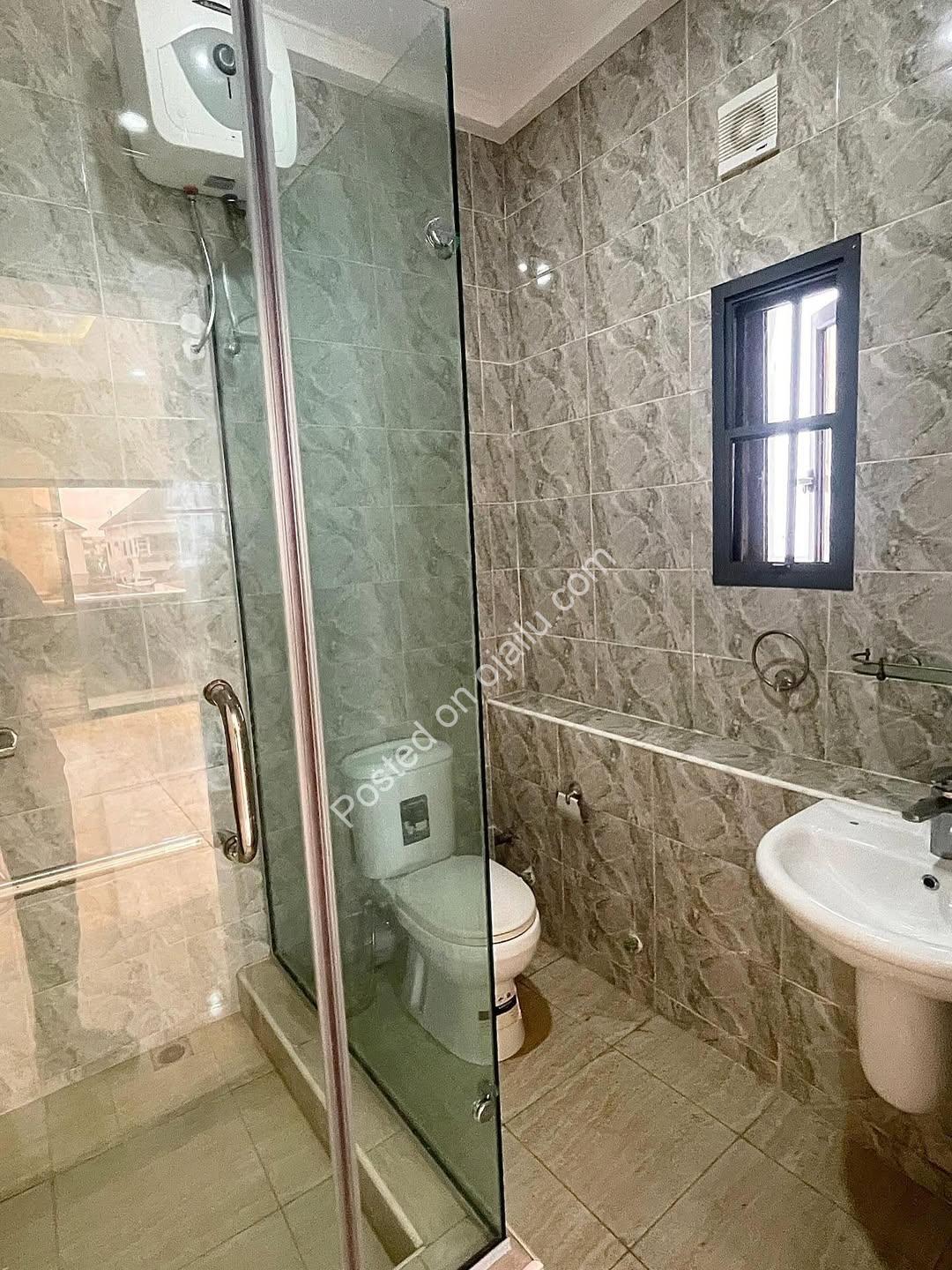 Brand New 4-Bed Duplex with BQ in Prime Chevron