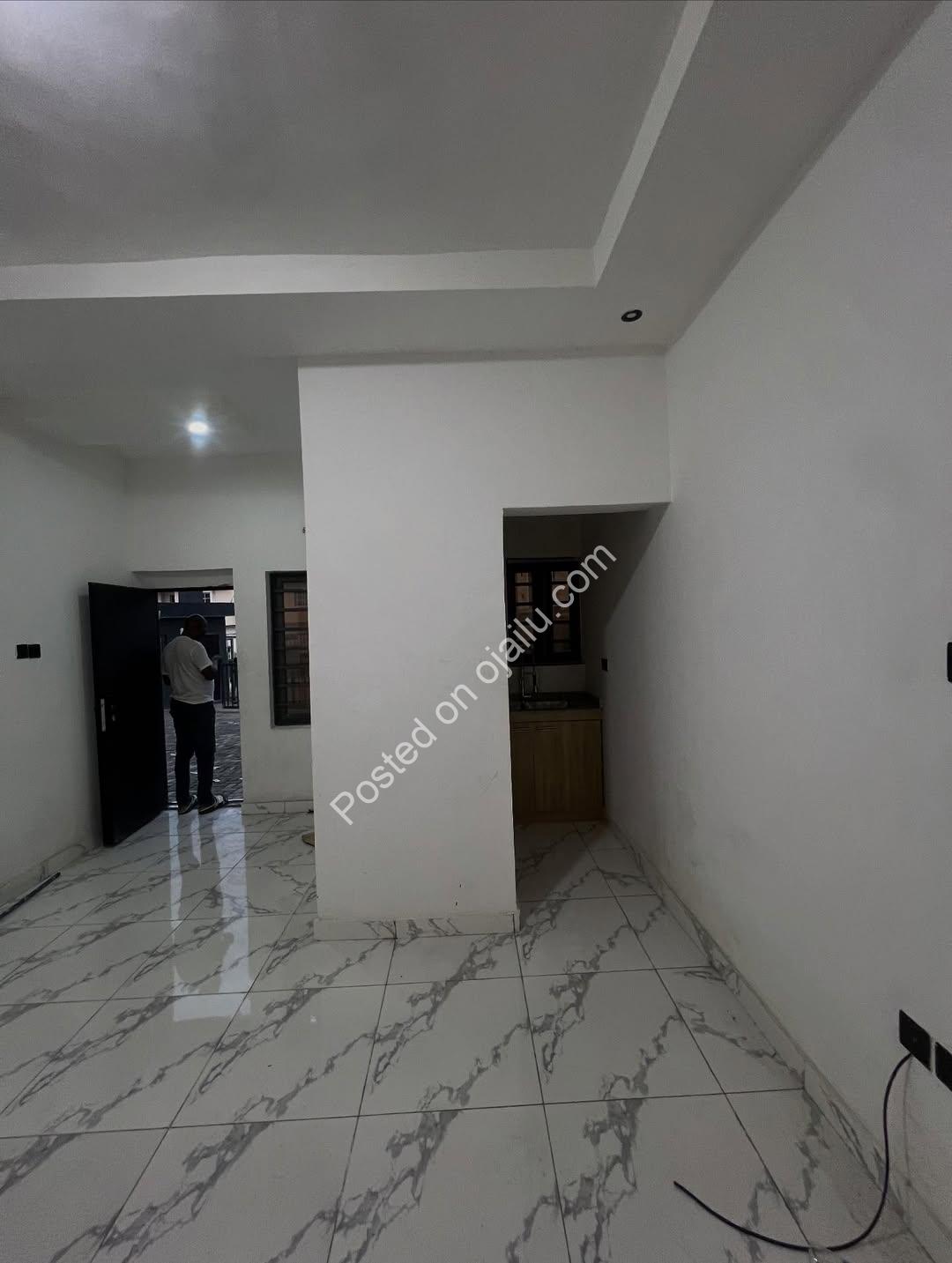 Lekki’s Newest Gem: 1BR with BQ & Panoramic Views