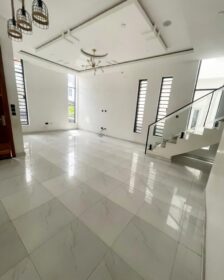 2025 Camry Hybrid: Luxury Tech Meets Eco-Smart Power