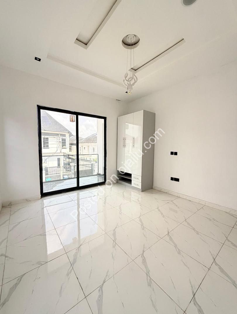 Stunning 5-Bedroom Haven in Prime Ikota