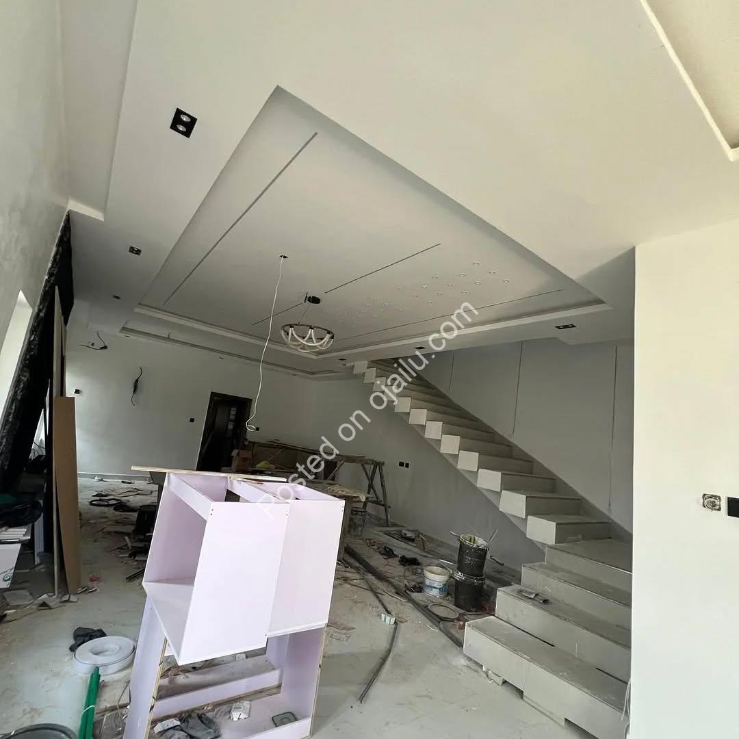 Exclusive 3-Bed Duplex with BQ in Serene Shell Estate