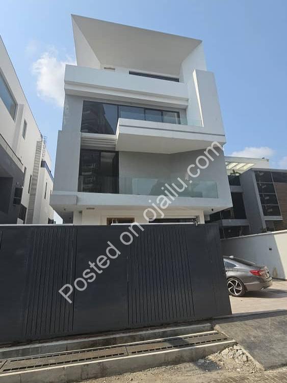 Lavish Oniru 3BR with Resort-Style Amenities