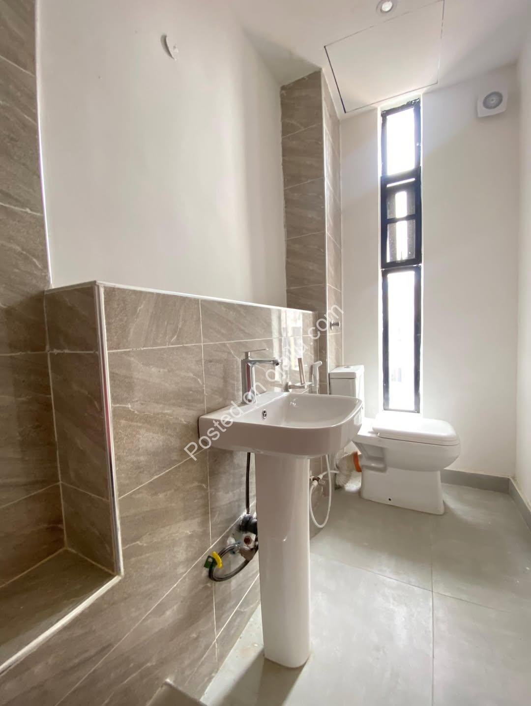 Lagos Oasis: 4BR Terrace Duplex with BQ & Smart Features