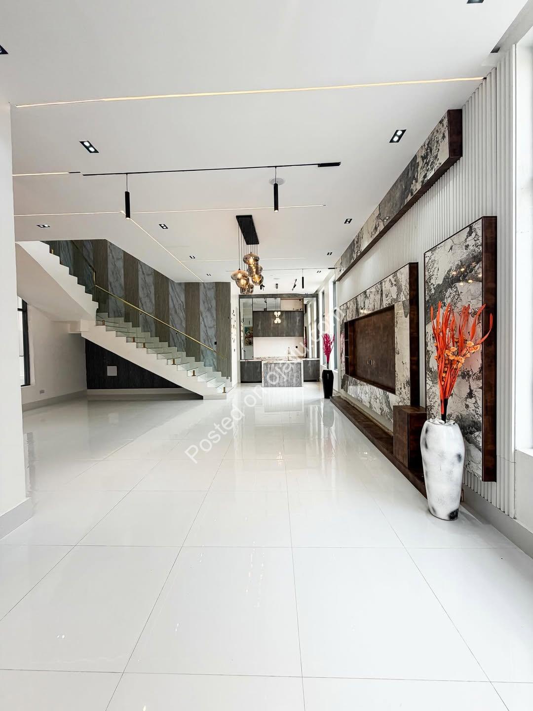 5-Bedroom Haven with Pool in Prime Lekki