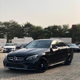 Luxury Power: 2015 C400 4MATIC