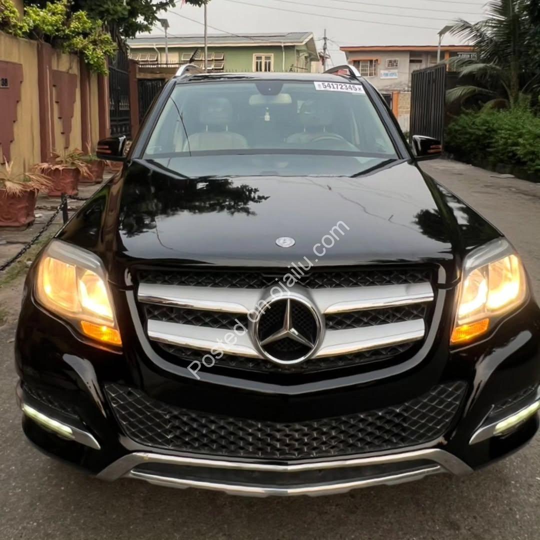 Flawless 2013 Mercedes GLK350: Luxury & Value