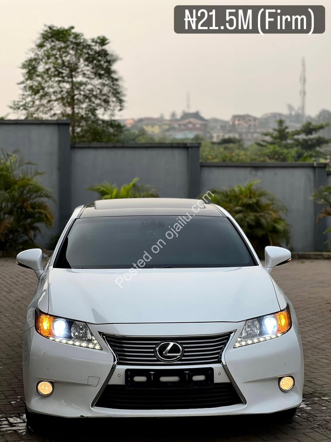 Luxury Lexus ES350: Full Option & Accident-Free