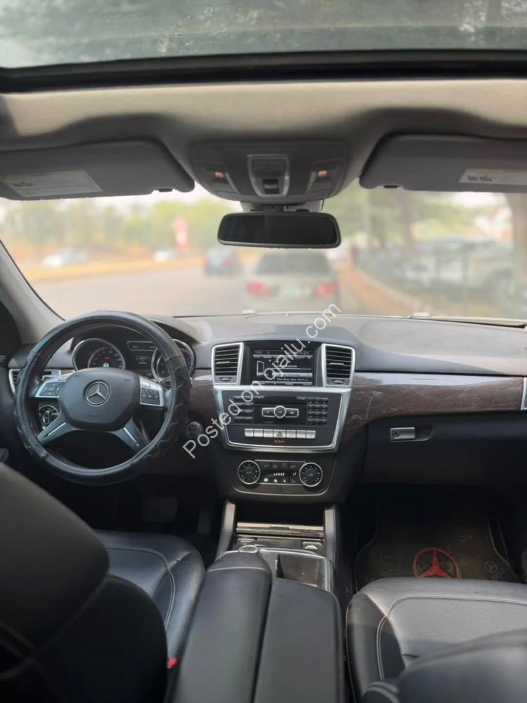 Luxury ML 350: Original Papers, Pristine & Priced